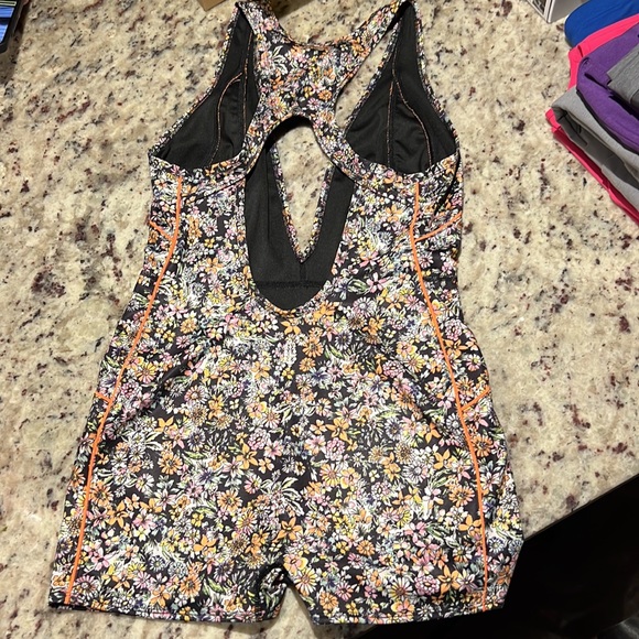 Free People athletic romper/unitard NWT - Picture 3 of 5